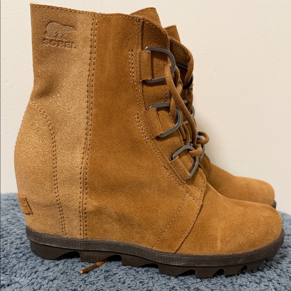 SOREL Girls' Joan of Artic Wedge II Waterproof Suede Boots Camel Women 4